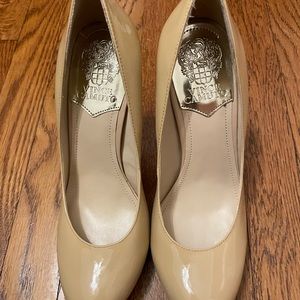 Vince Camuto nude pumps
